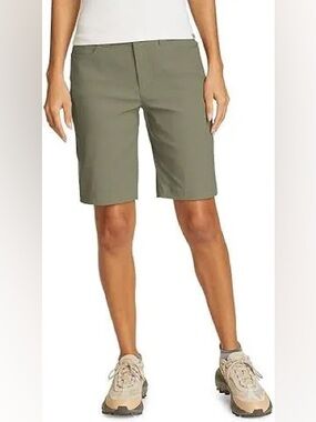 Sz US 6 Eddie Bauer Women's Rainier 4-Pocket Bermuda Shorts